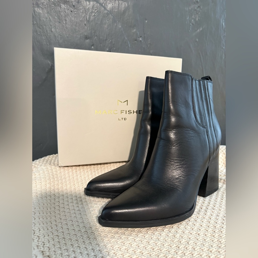 Marc Fisher OShay Black leather Boots Size 10M